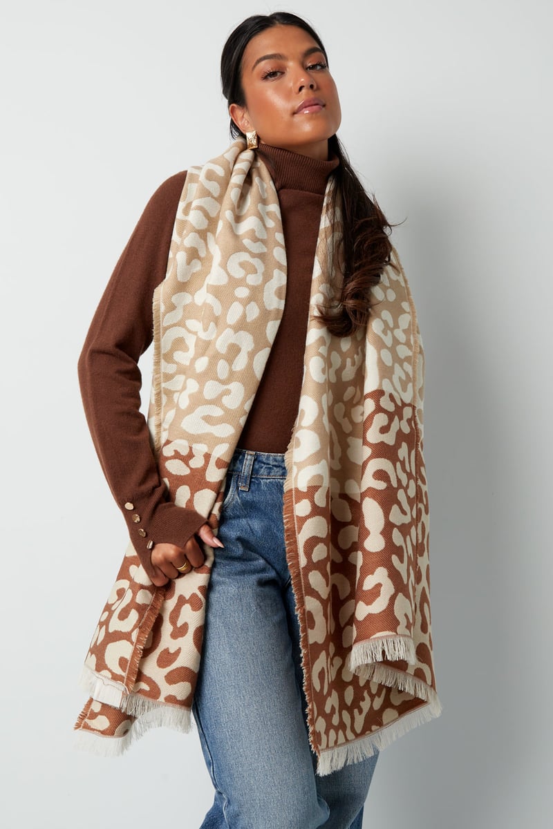 Winter Schal mit Leopardenmuster in Beige