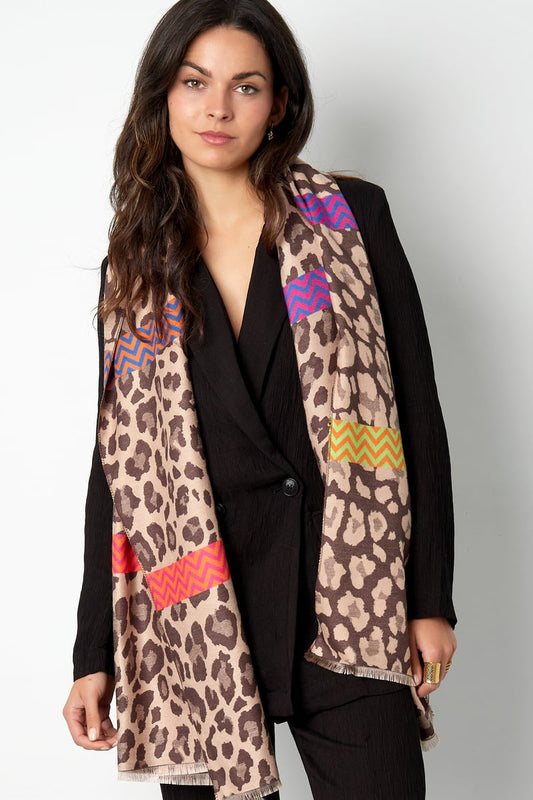 Leo Schal mit farbigen Details